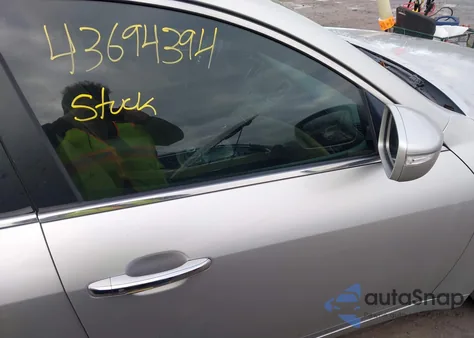 2009 Hyundai Genesis 4.6 z USA, uszkodzony, nr VIN KMHGC46F89U062840